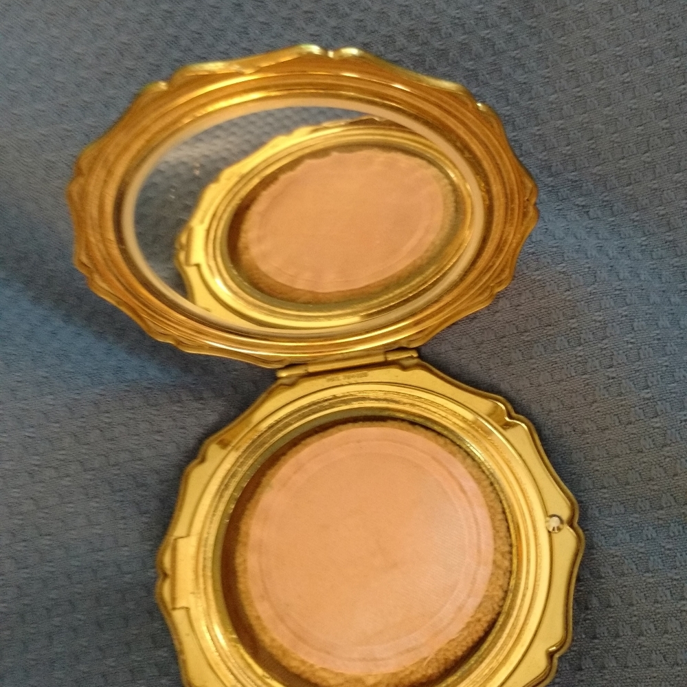 Antique compact - Picture 3 of 3